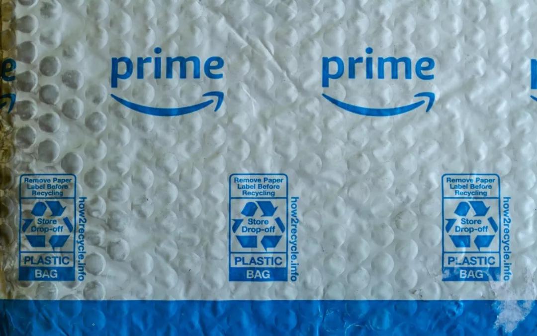 塑料袋包装未得到广泛回收，亚马逊受到多方谴责