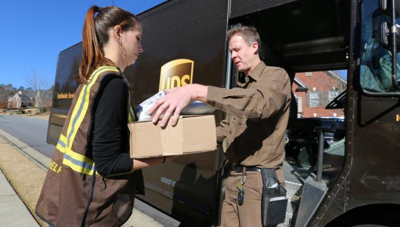 为了与邮局和亚马逊竞争，UPS被迫与FedEx，USPS进入统一价格定价战