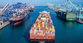 100多艘集装箱船停泊洛杉矶和长滩港、海运价格将会大幅度上涨