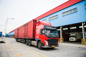 跨境东南亚：Lazada取消快递员底薪，引发货车司机罢工！