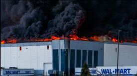 惊！美国一仓库突发大火，卖家货物损失殆尽！