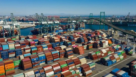 拥堵加剧！美国港口几万个货柜堆积、提柜慢！