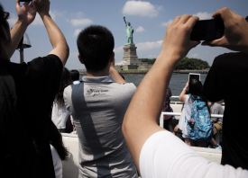 贸易战阴影下的美国旅游业：中国游客去哪儿了？