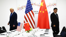 中美互关领事馆！华尔街：中美关系持续紧张，中美贸易风险加剧